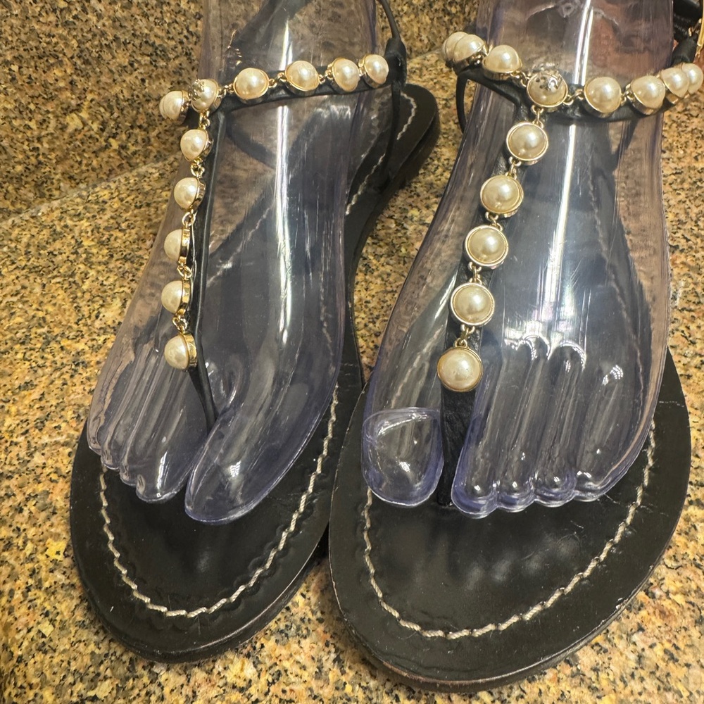 Tory Burch Elegant Black & Pearl Gold -Embellished Sandals Nice size 8‎